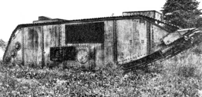 It is true that petrol engines have existed in that time, but were not strong enough to move to a more than 50-ton structure, therefore experimented with steam propulsion.