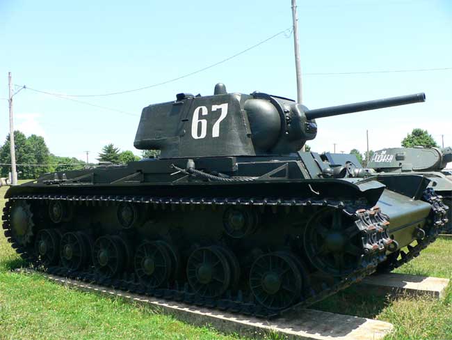 A KV és a Sherman tankok